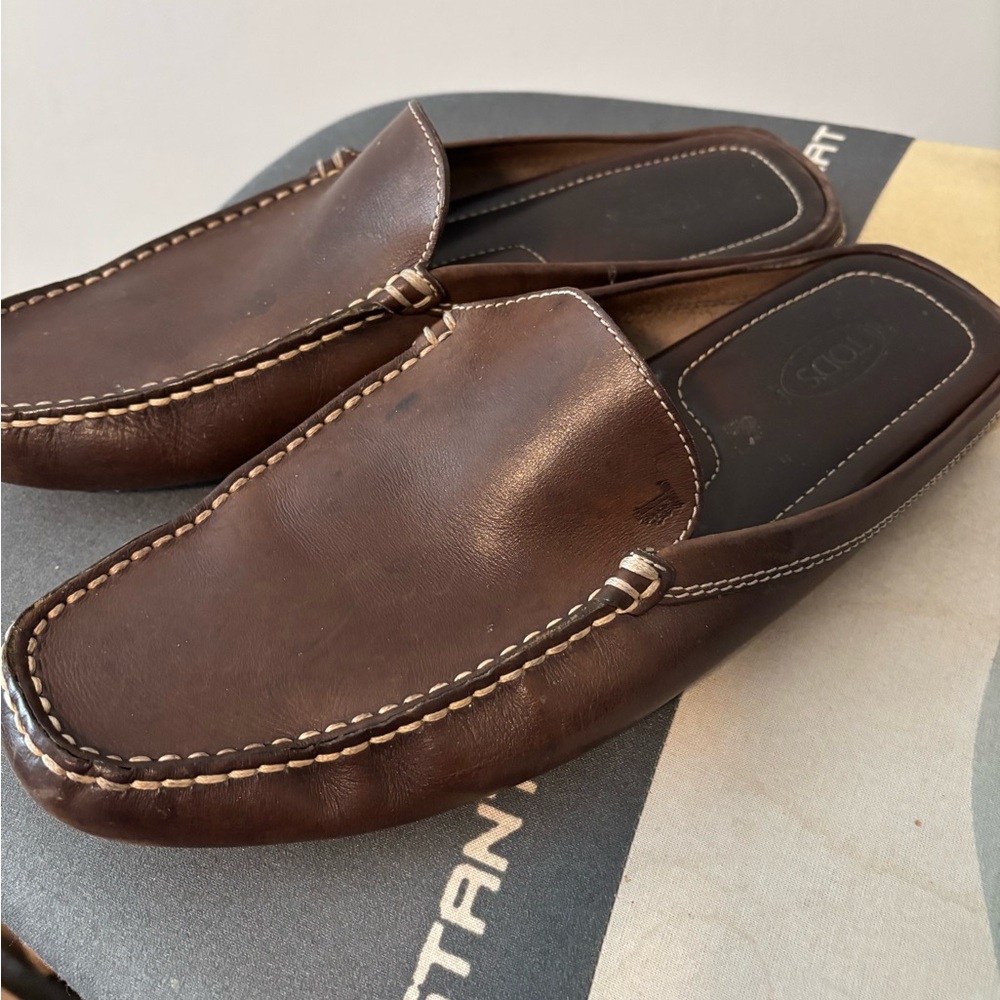 Tod's Brown Leather Backless Loafers with Contrast Stitching